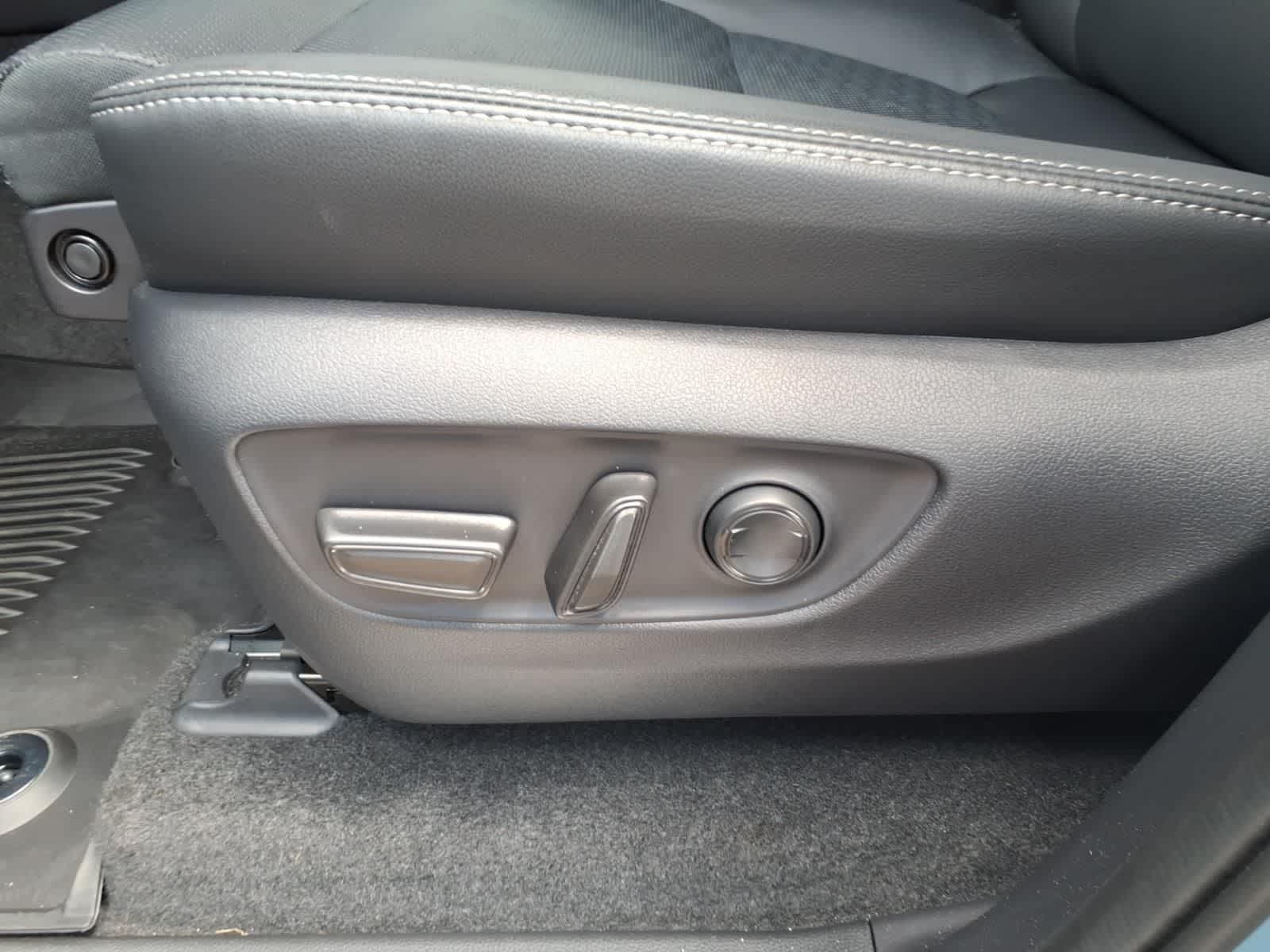 Thumbnail: 2026 Toyota Land Cruiser - 12