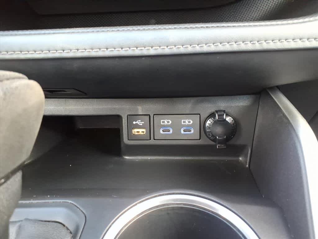 Thumbnail: 2022 Toyota Highlander - 20