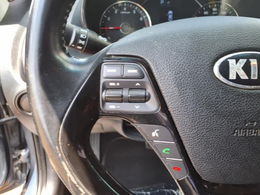 Thumbnail: 2017 Kia Forte - 14