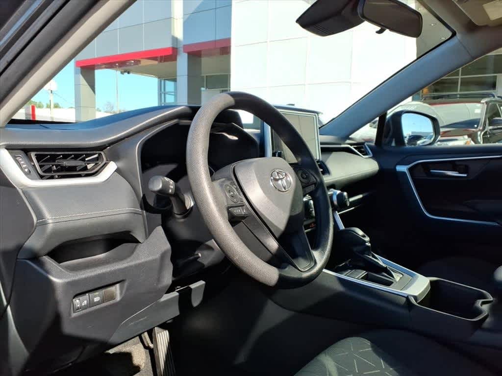 Thumbnail: 2024 Toyota RAV4 - 10