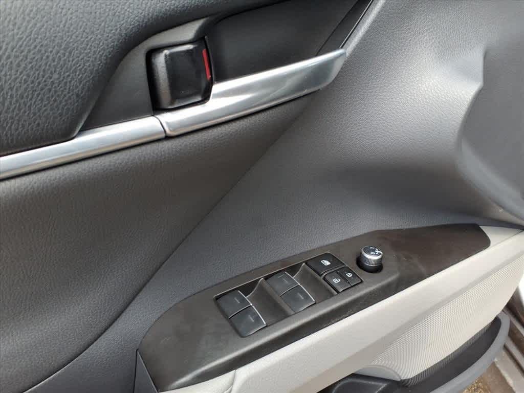 Thumbnail: 2023 Toyota Camry - 12