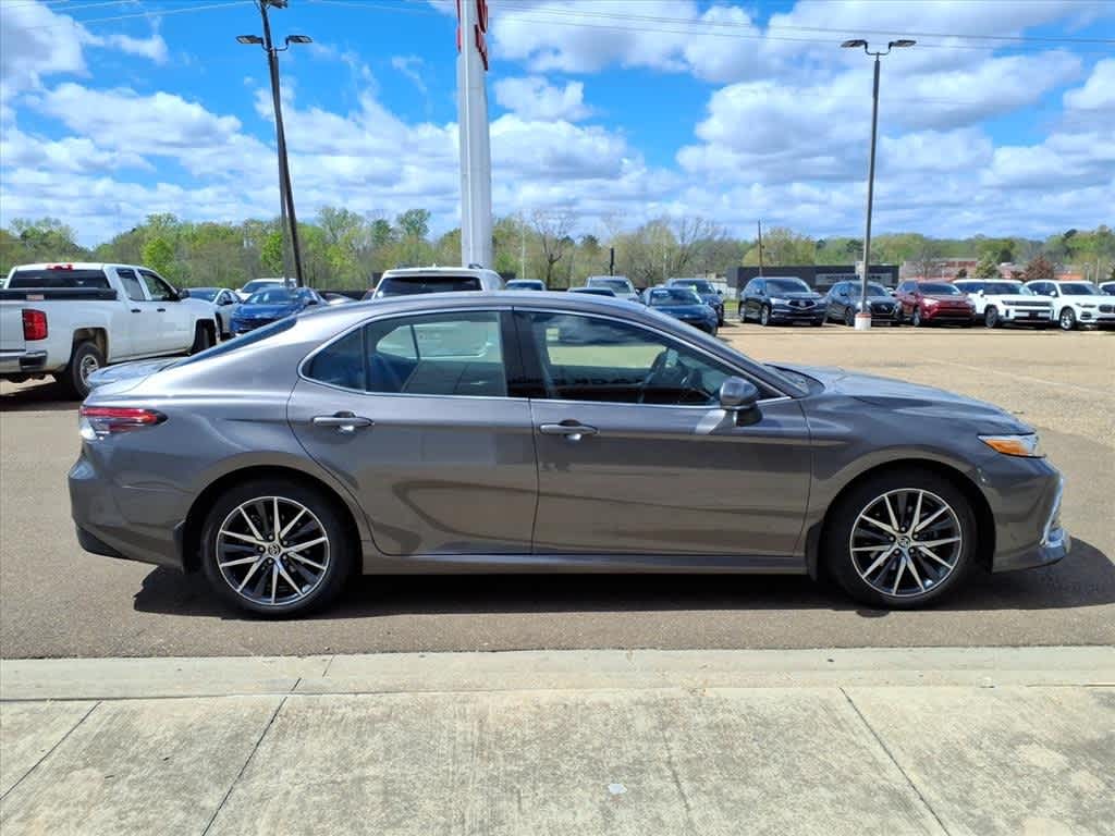 Thumbnail: 2023 Toyota Camry - 4