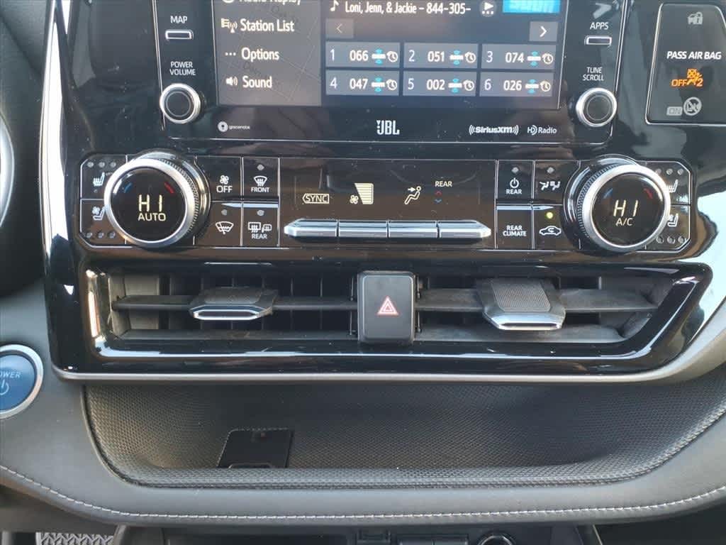 Thumbnail: 2020 Toyota Highlander - 20