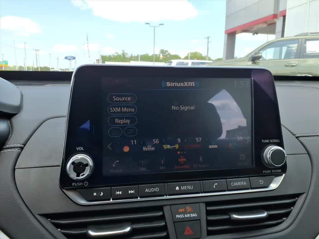 Thumbnail: 2019 Nissan Altima - 17