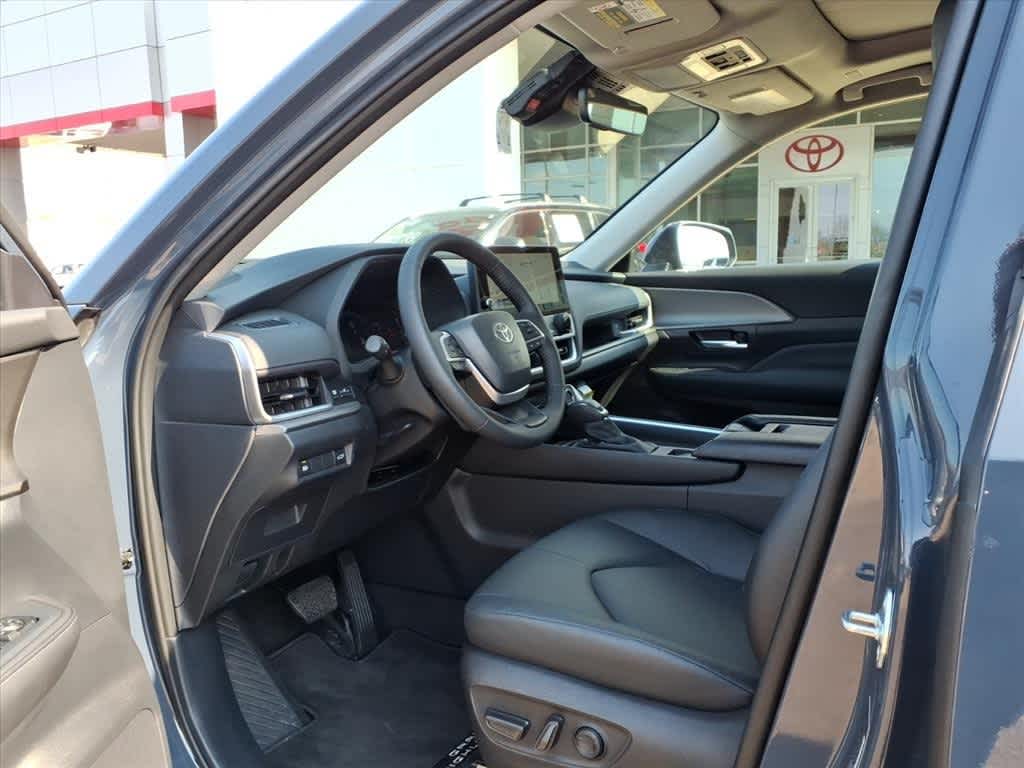 Thumbnail: 2026 Toyota Grand Highlander - 27