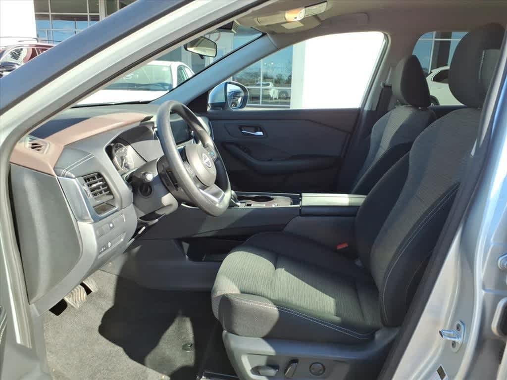 Thumbnail: 2023 Nissan Rogue - 25