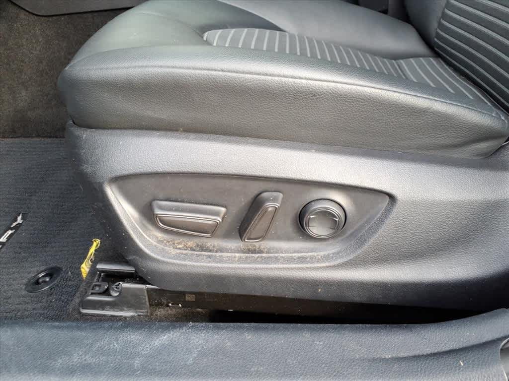 Thumbnail: 2024 Toyota Camry - 11