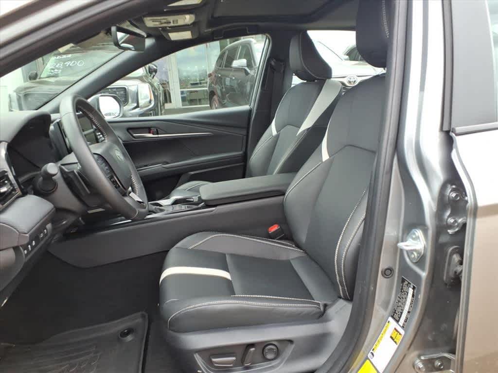 Thumbnail: 2025 Toyota Camry - 25