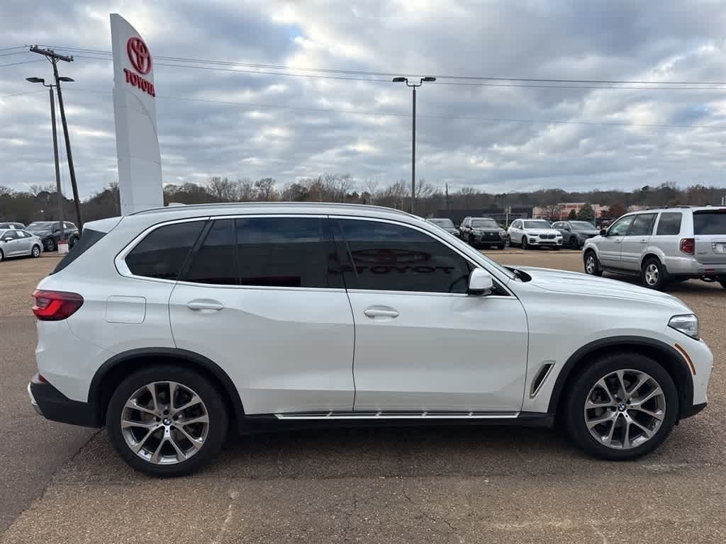 Thumbnail: 2023 BMW X5 - 3