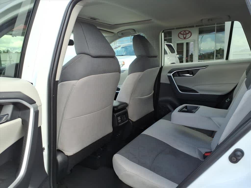 Thumbnail: 2022 Toyota RAV4 - 30