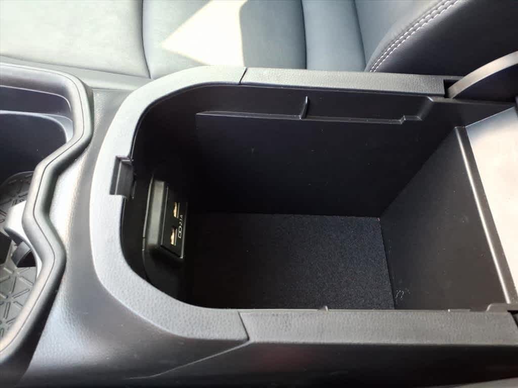 Thumbnail: 2021 Toyota RAV4 - 22