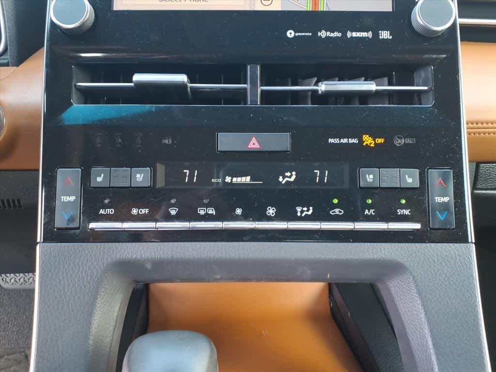 Thumbnail: 2019 Toyota Avalon - 19