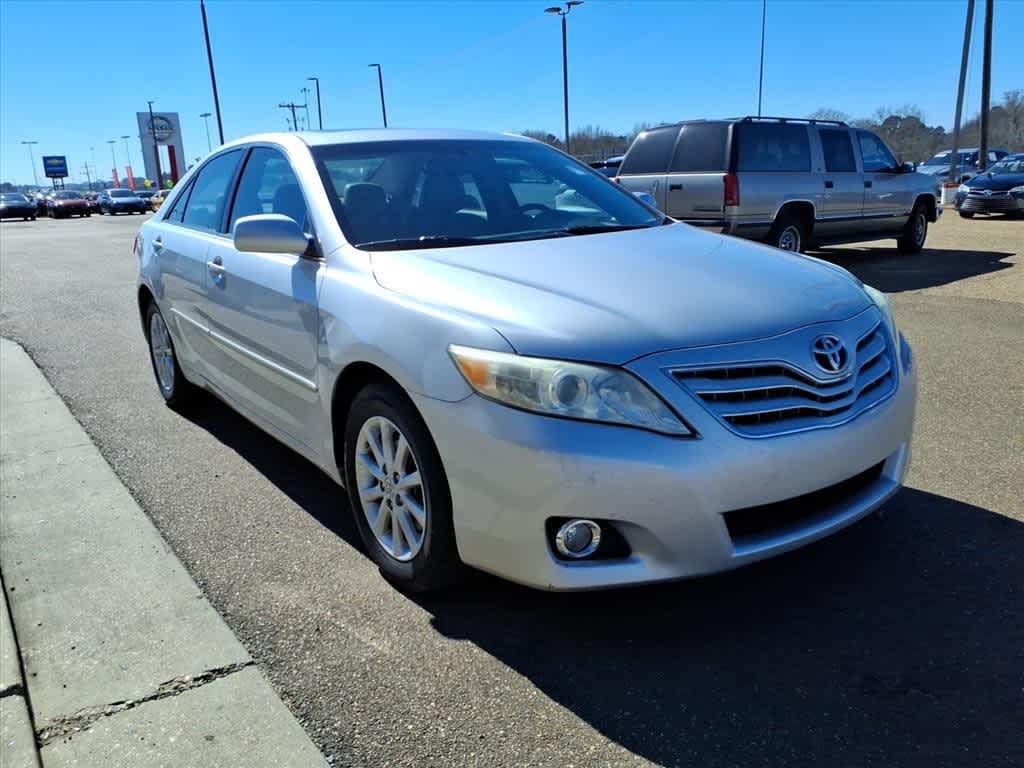 Thumbnail: 2011 Toyota Camry - 3