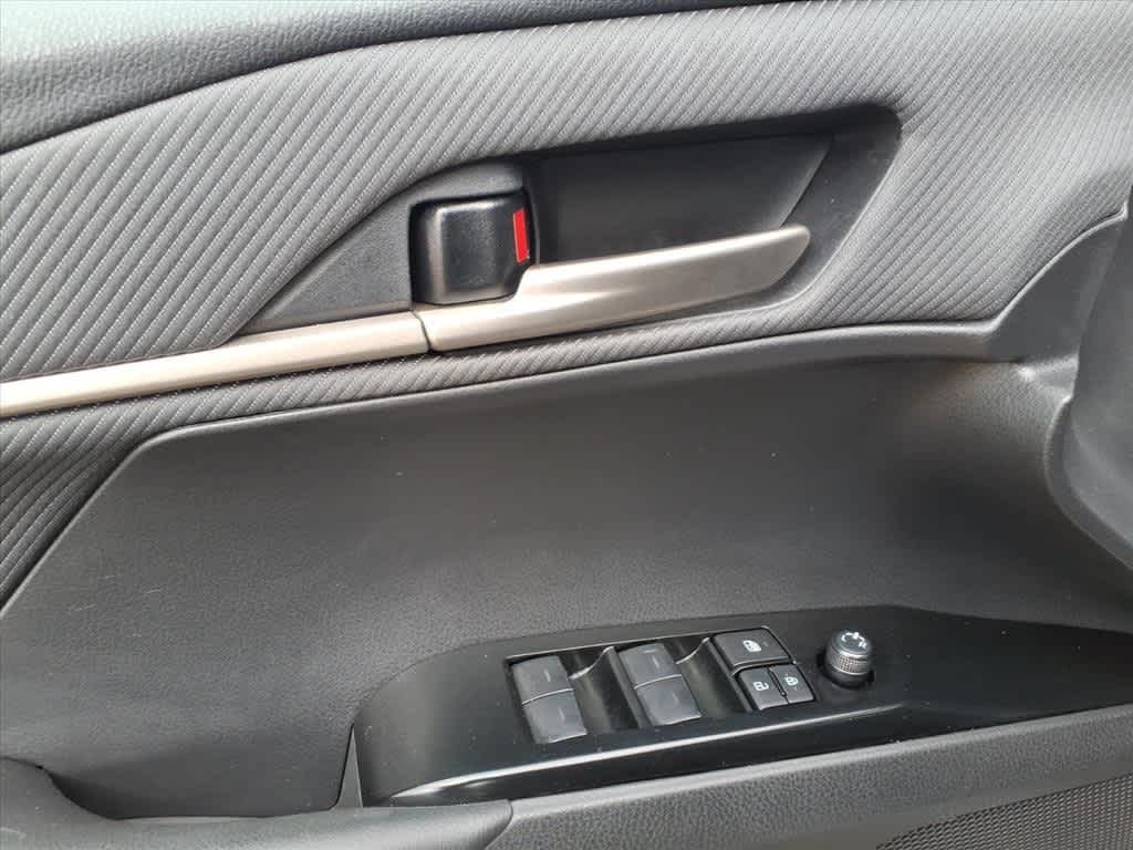 Thumbnail: 2025 Toyota Camry - 12