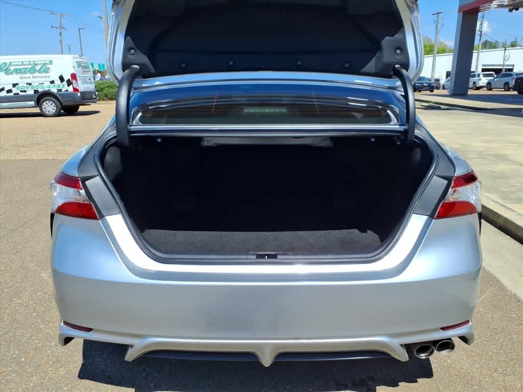 Thumbnail: 2020 Toyota Camry - 8