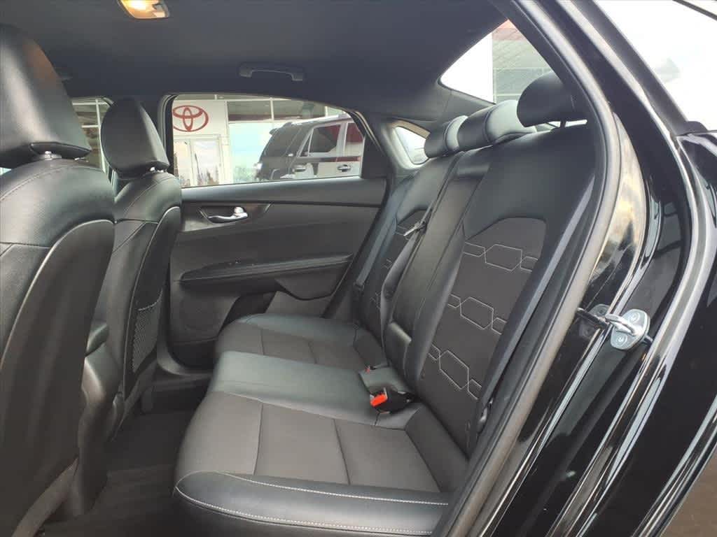 Thumbnail: 2023 Kia Forte - 29