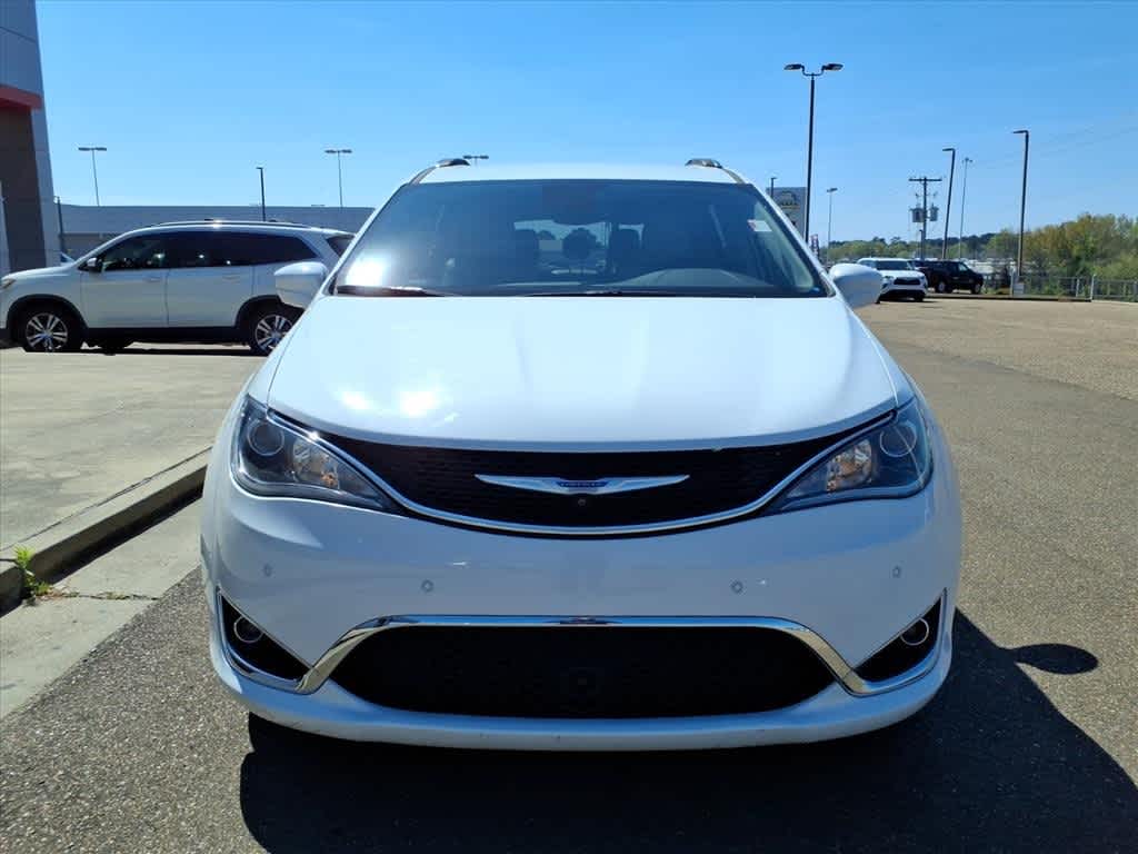Thumbnail: 2019 Chrysler Pacifica - 2