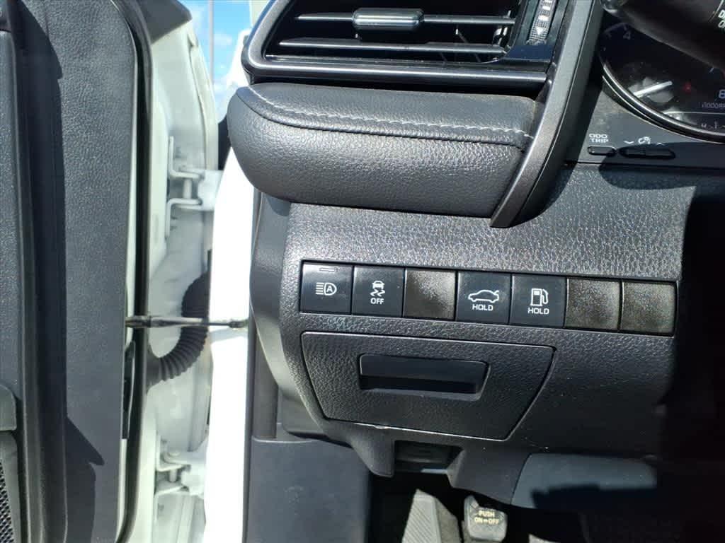 Thumbnail: 2021 Toyota Camry - 13