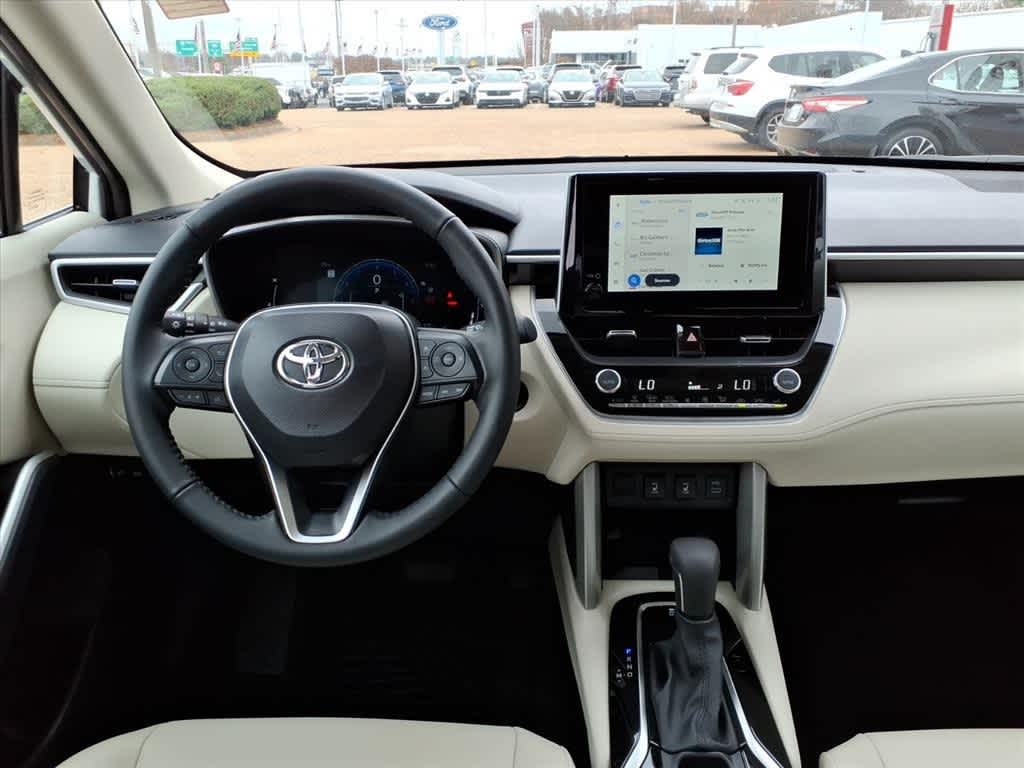 Thumbnail: 2024 Toyota Corolla Cross - 10