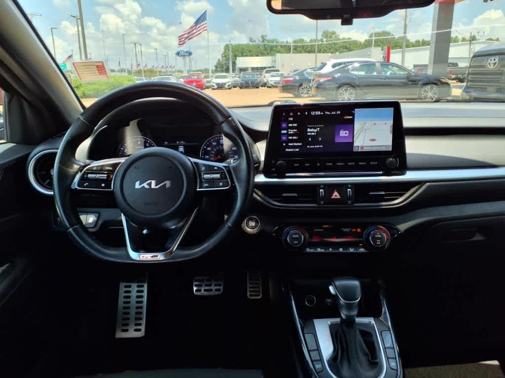 Thumbnail: 2023 Kia Forte - 9