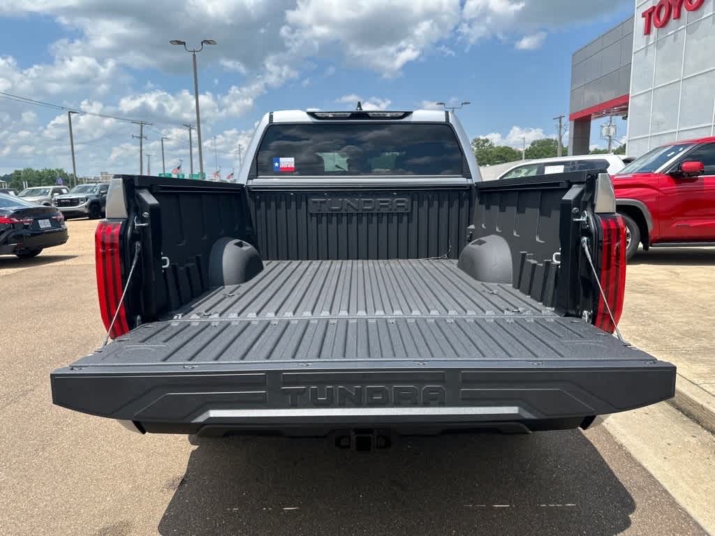 2025 Toyota Tundra SR 8
