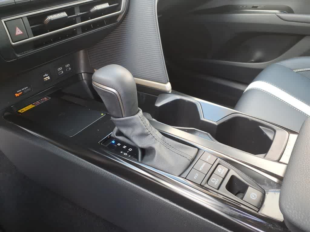 Thumbnail: 2025 Toyota Camry - 21