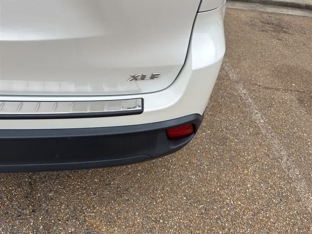 Thumbnail: 2019 Toyota Highlander - 5