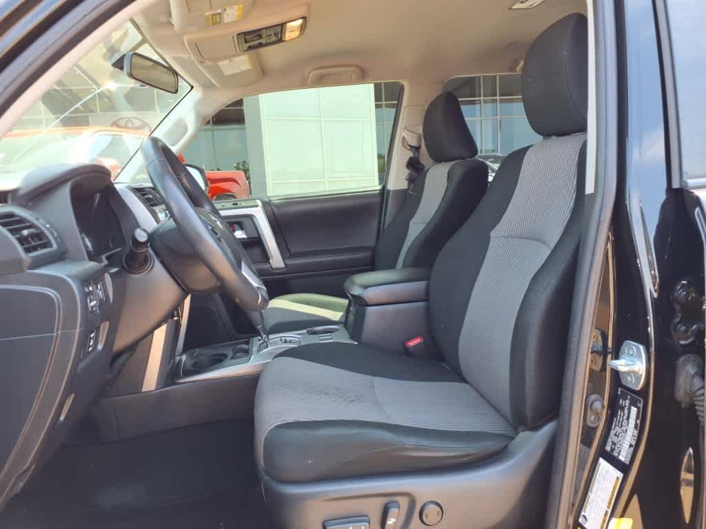 Thumbnail: 2019 Toyota 4Runner - 25