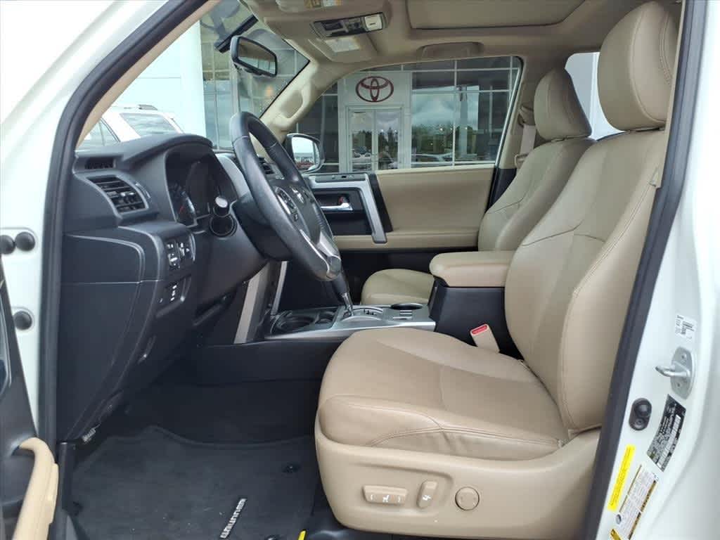 Thumbnail: 2018 Toyota 4Runner - 23