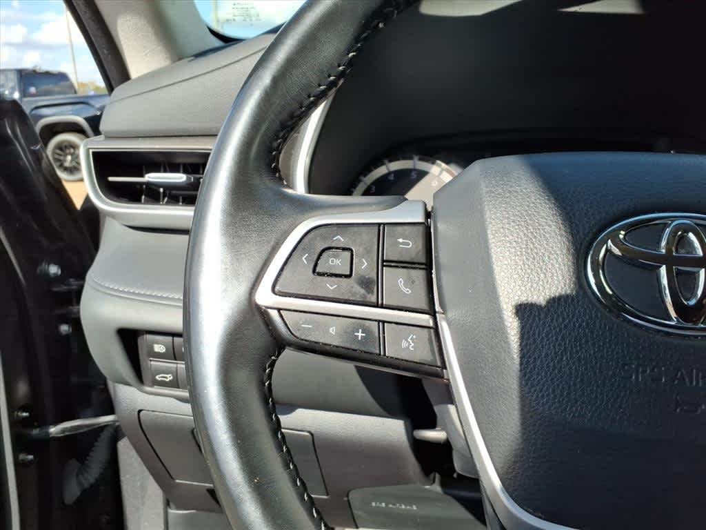 Thumbnail: 2023 Toyota Highlander - 15