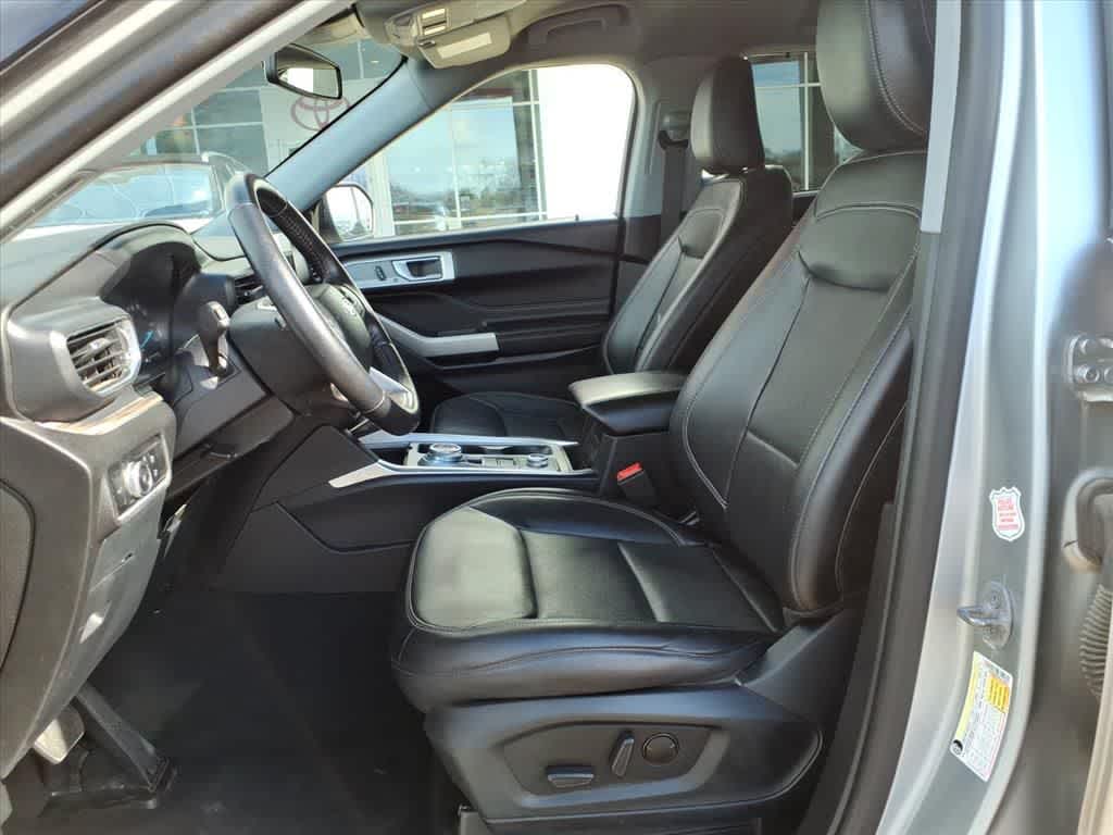 Thumbnail: 2023 Ford Explorer - 25