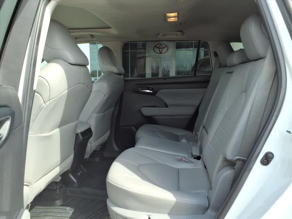 Thumbnail: 2024 Toyota Highlander - 27