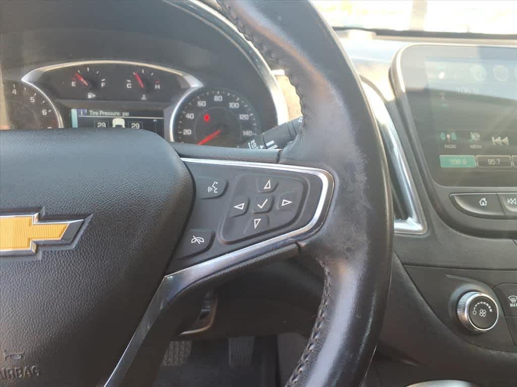 Thumbnail: 2018 Chevrolet Malibu - 15
