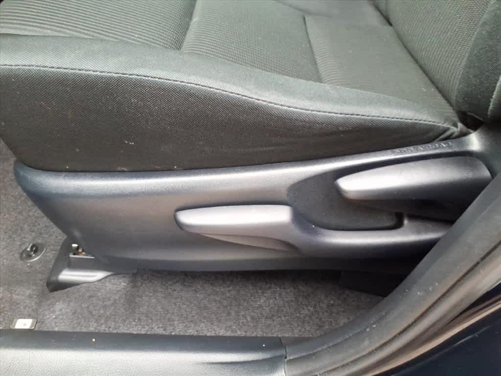 Thumbnail: 2018 Toyota RAV4 - 11