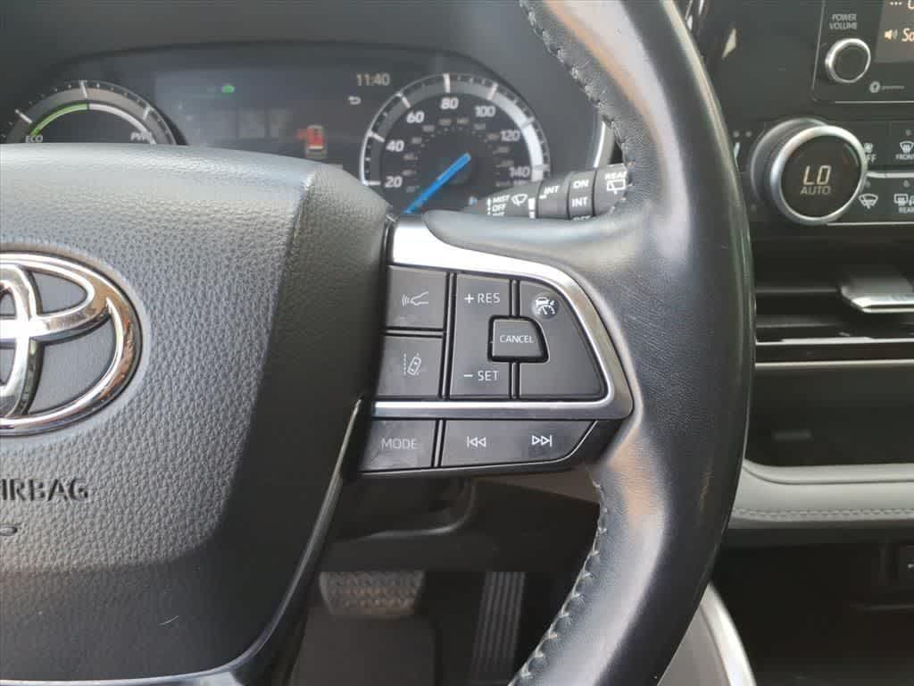 Thumbnail: 2020 Toyota Highlander - 16