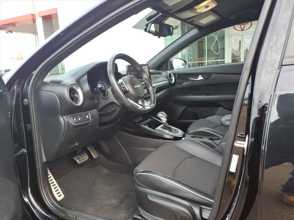 Thumbnail: 2023 Kia Forte - 27