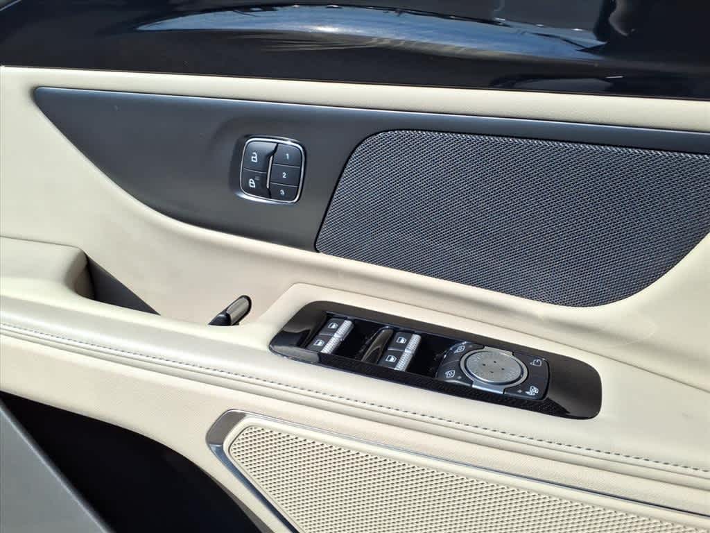 Thumbnail: 2024 Lincoln Nautilus - 13