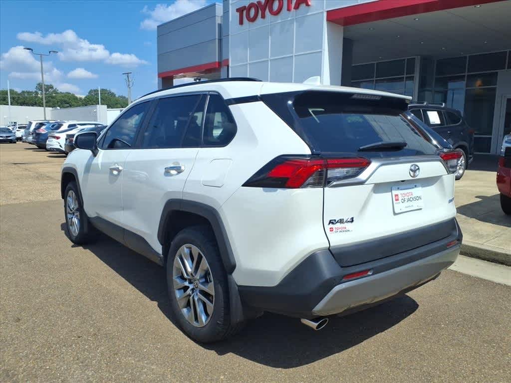 Thumbnail: 2022 Toyota RAV4 - 7