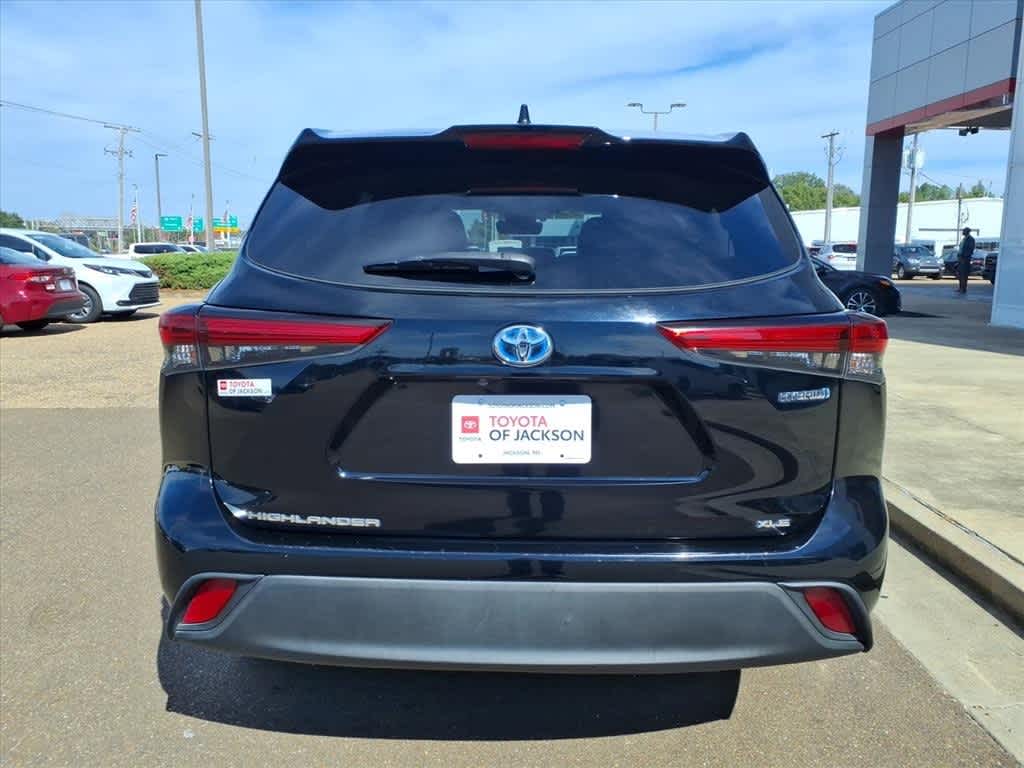Thumbnail: 2020 Toyota Highlander - 6