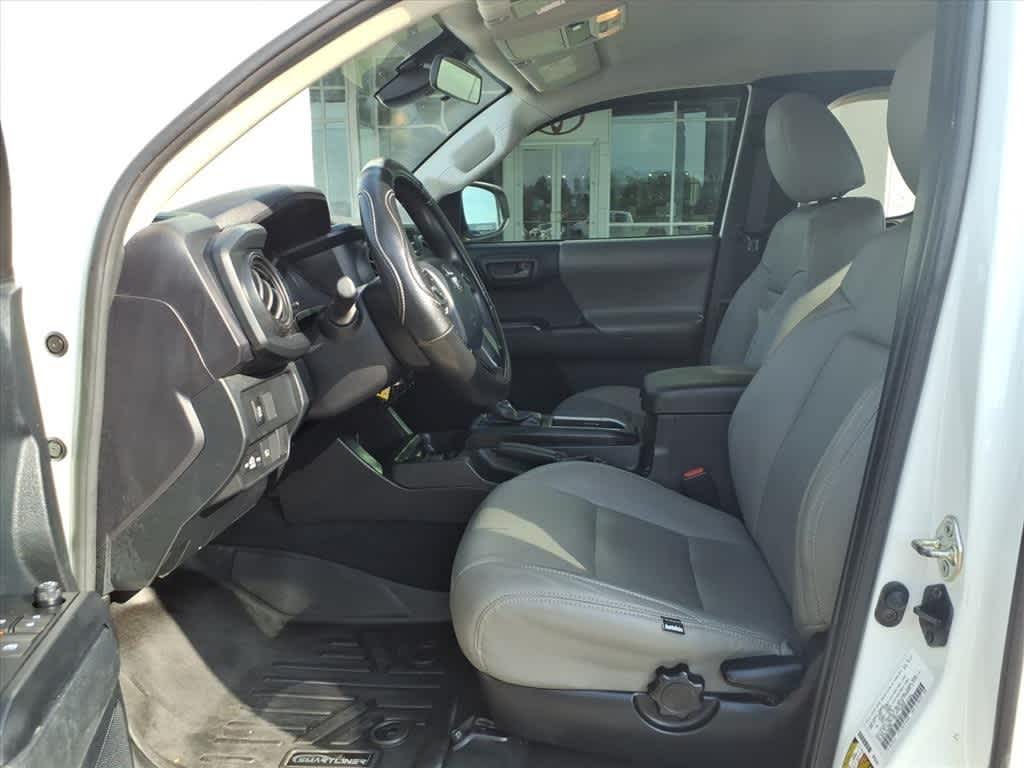 Thumbnail: 2020 Toyota Tacoma - 24