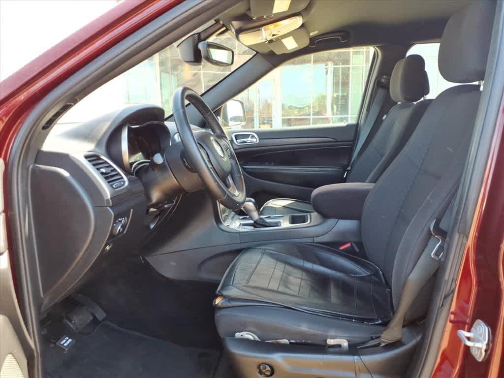 Thumbnail: 2018 Jeep Grand Cherokee - 24