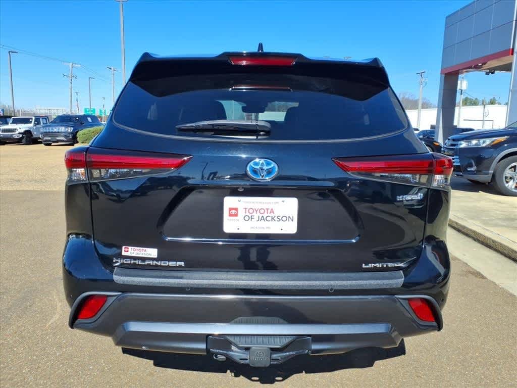 Thumbnail: 2020 Toyota Highlander - 6