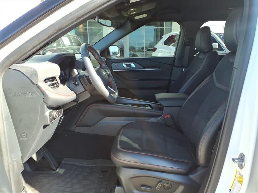 Thumbnail: 2025 Ford Explorer - 24