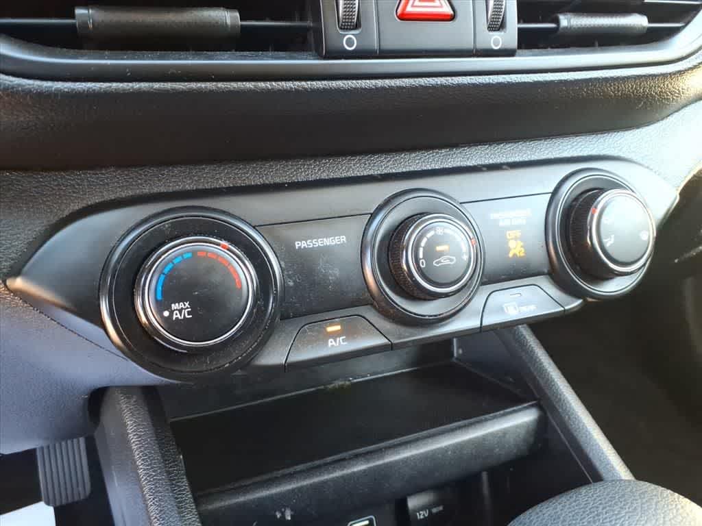 Thumbnail: 2023 Kia Forte - 19