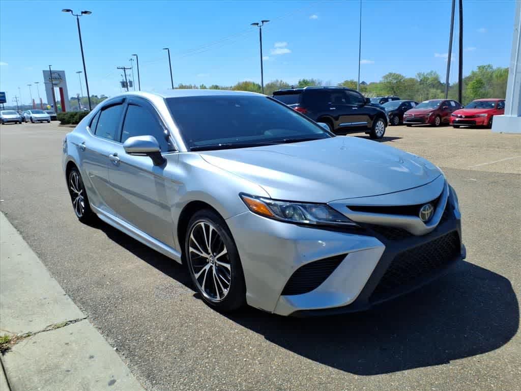 Thumbnail: 2020 Toyota Camry - 3