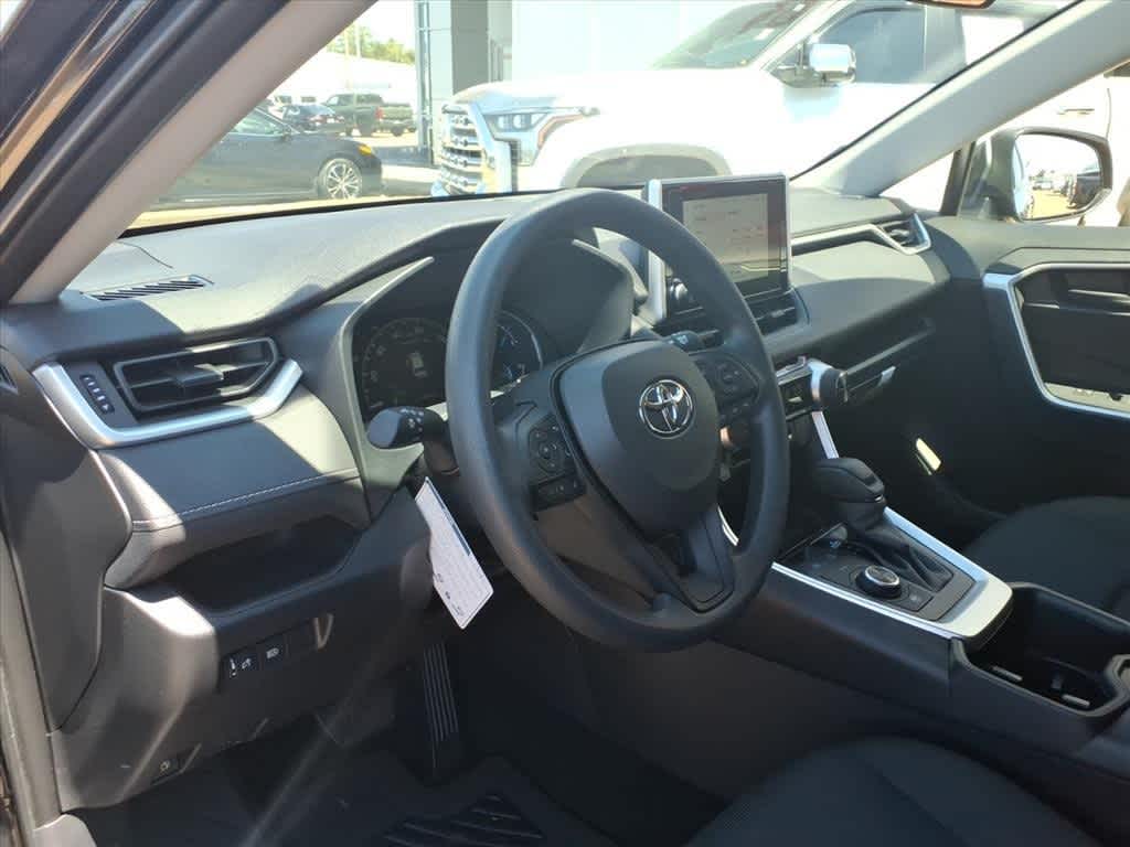 Thumbnail: 2025 Toyota RAV4 - 10