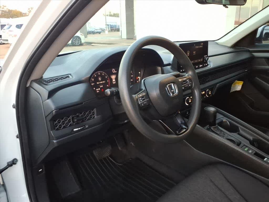 Thumbnail: 2023 Honda Accord - 10