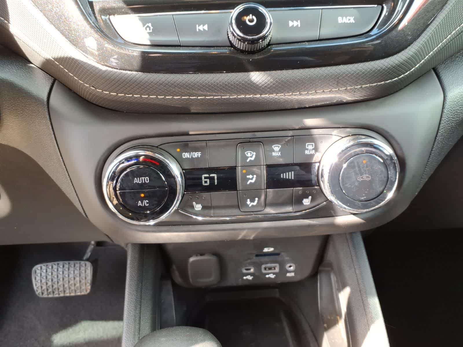 Thumbnail: 2023 Chevrolet TrailBlazer - 20