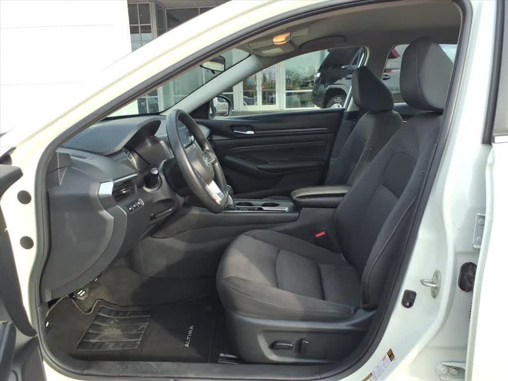 Thumbnail: 2020 Nissan Altima - 24