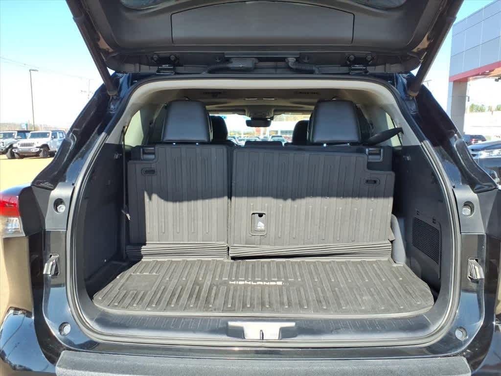 Thumbnail: 2020 Toyota Highlander - 8